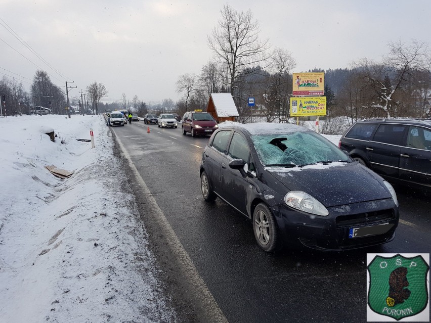 Podhale. Zderzenie na zakopiance i potrącenie pieszego [ZDJĘCIA]