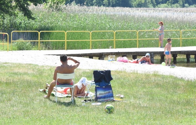 Niektórym plażowiczom brakuje gastronomii nad jeziorem