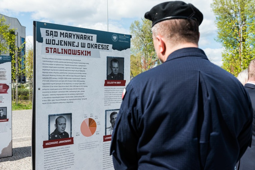 W Gdyni otwarto wystawę o Sądzie Marynarki Wojennej. "Sądy w...