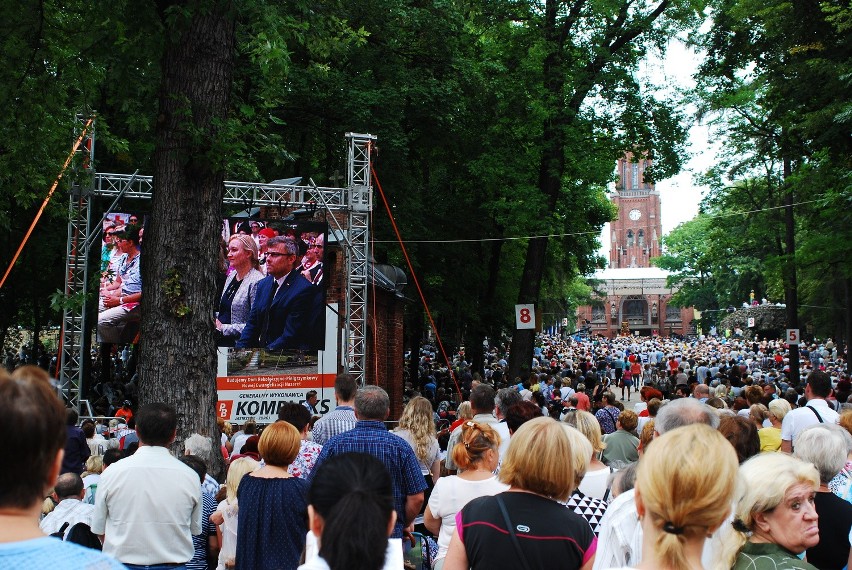 Pielgrzymka kobiet i dziewcząt do Matki Boskiej Piekarskiej