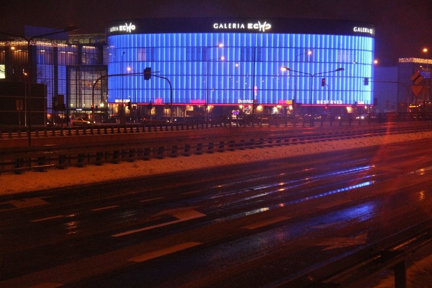 Rozpoczął się Europejski Tydzień Autyzmu - od czwartku budynki świecą na niebiesko 