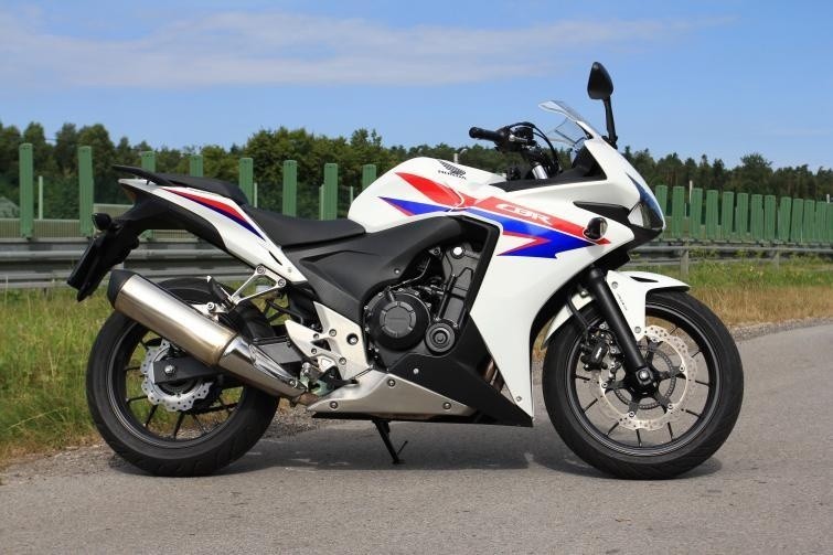 Testujemy: Honda CBR500R – A2 na sportowo (WIDEO)