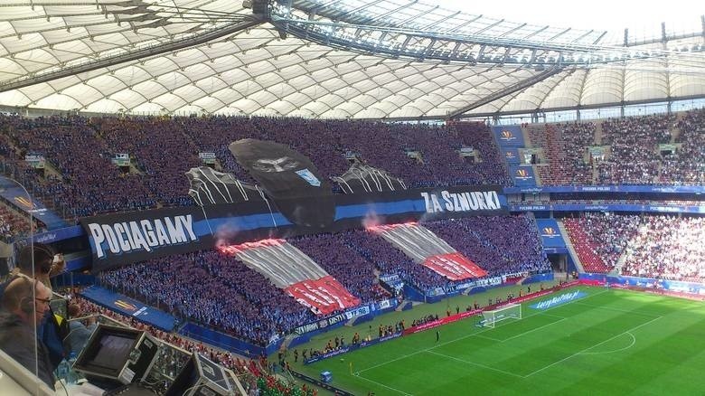 Kibice na Stadionie Narodowym