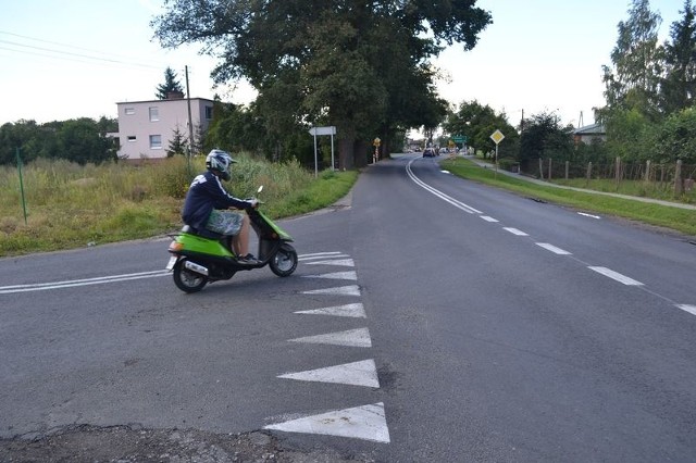 Na tym skrzyżowaniu w Kotomierzu potrącony został rowerzysta z pobliskiego Sienna