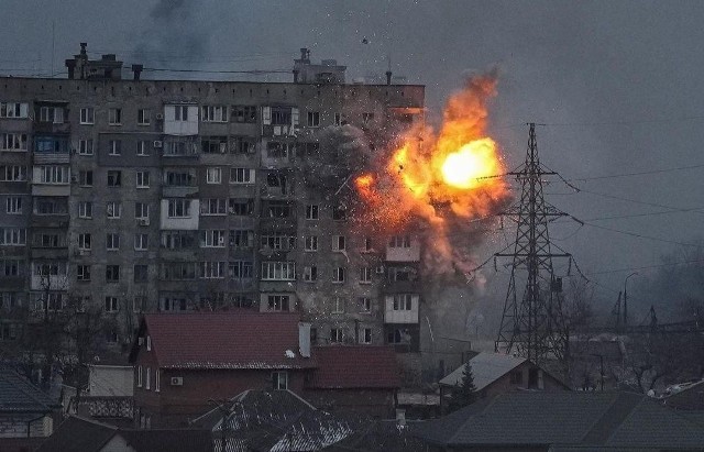 Sytuacja w Mariupolu jest katastrofalna: liczba zabitych w rosyjskich atakach zbliża się do 20 tys.