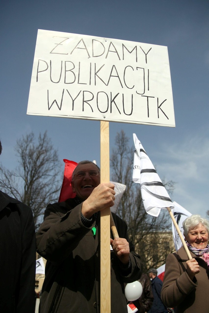 Piknik KOD pod CSK w Lublinie na urodziny Konstytucji RP (ZDJĘCIA, WIDEO)