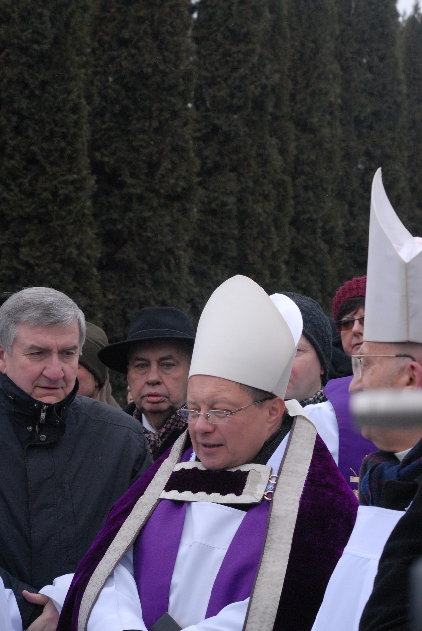 Pożegnanie ks. Malińskiego. Uczył przyjaźni z Bogiem i ludźmi [ZDJĘCIA]