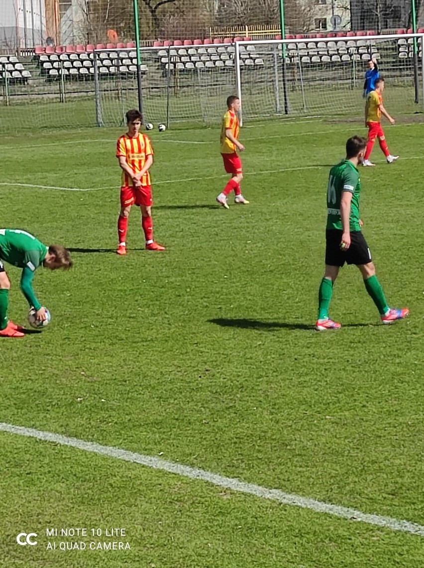 3 liga. Korona II Kielce - Stal Stalowa Wola 1:0. (ZAPIS TRANSMISJI WIDEO, ZDJĘCIA)