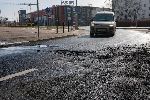 W Zarządzie Dróg Miejskich i Komunikacji Publicznej w Bydgoszczy dowiedzieliśmy się, że miasto na pozimowe remonty nawierzchni ulic przeznaczyło 3,5 mln zł.