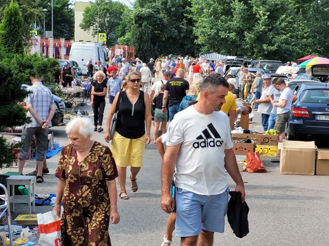 Targ staroci przed białostockim Klubem Krąg - 25 lipca