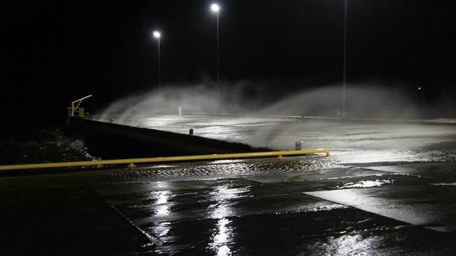 Nad obszarem Pomorza prędkość wiatru wzrośnie w piatek późnym popołudniem i wieczorem do 90 km/h - ostrzegają służby meteo.