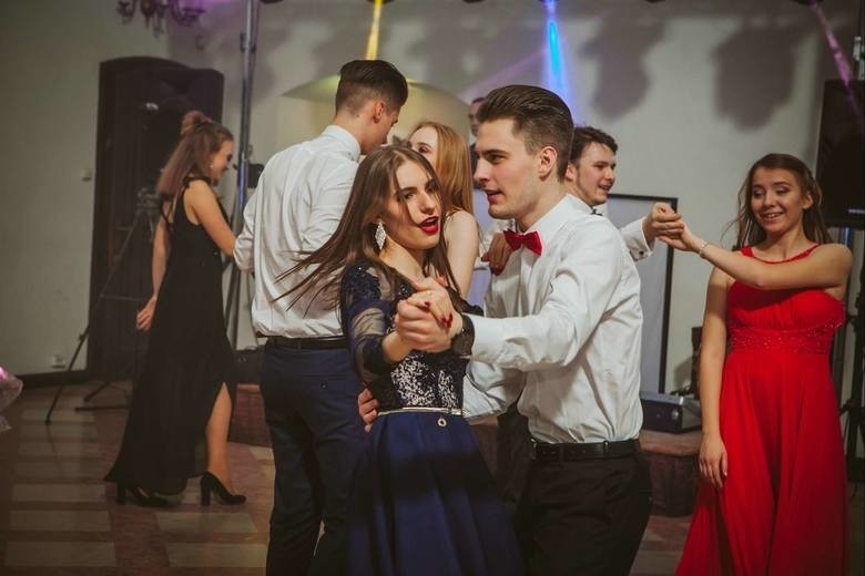 Najpiękniejsze pary na studniówkach 2019 w Małopolsce [ZDJĘCIA]