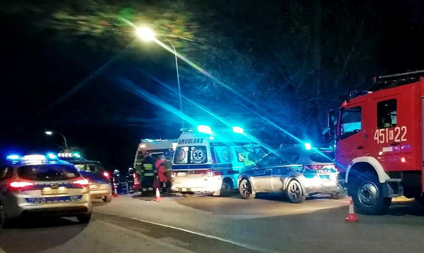 Grożny wypadek na drodze pod Limanową. Skoda staranowała bmw