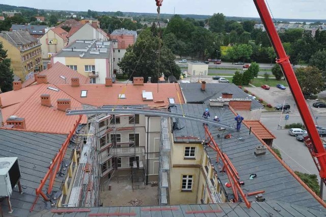 Z uwagi na skomplikowane zadanie termin zakończenia prac przesunięto o ponad 2 tygodnie.