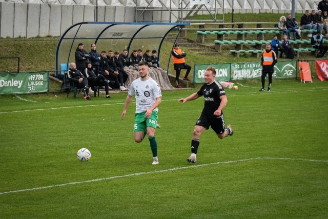 Lechia Zielona Góra pokonała Karkonosze Jelenia Góra 2:1 i awansowała na szóstą lokatę w tabeli