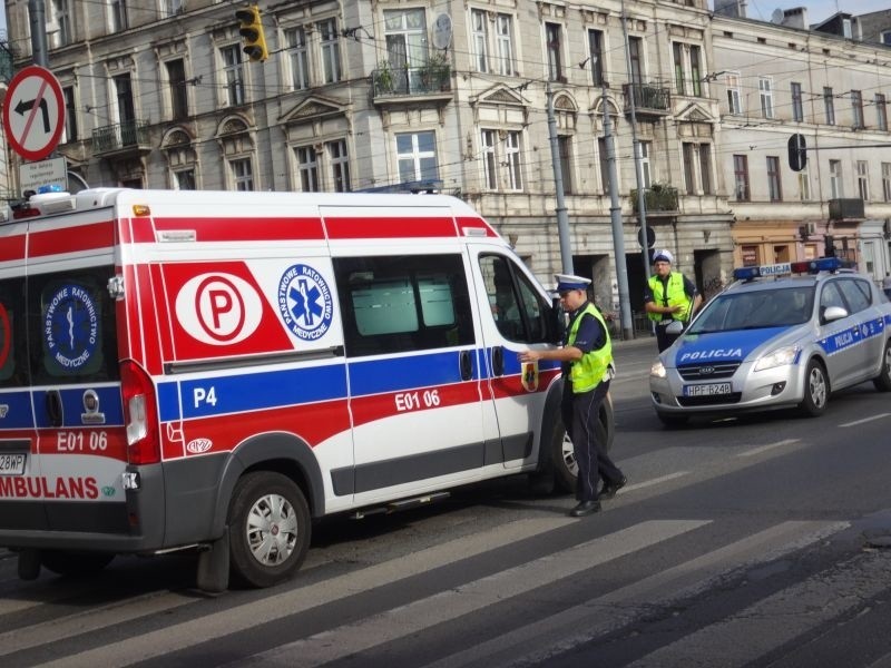 Wypadek na ul. Zachodniej. Pijana kobieta potrącona przez samochód na pasach