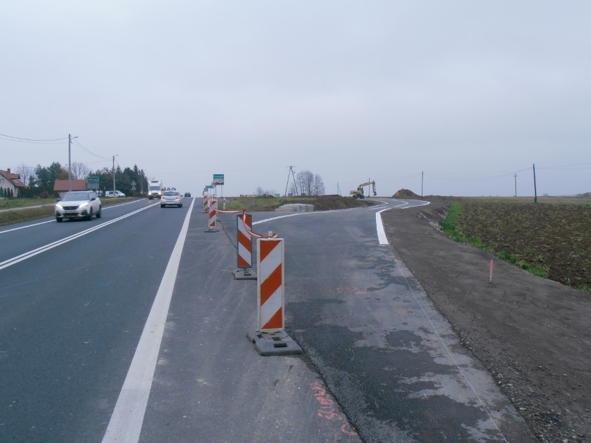 Zmiana ruchu na DK7 w okolicy budowanej S7. Samochody pojadą drogą tymczasową