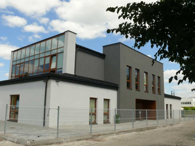 Zmodernizowana siedziba Regionalnej Izby Gospodarczej w Stalowej Woli.