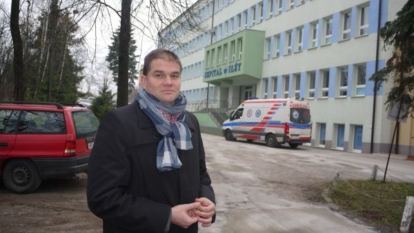 - Teraz wiem, że należało ukraść karetkę, sąd by nas uniewinnił &#8211; uważa Zbigniew Deja, dyrektor szpitala w Iłży.