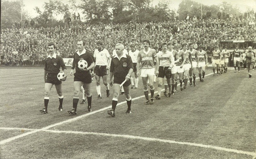 Radomiak ostatni raz zagrał z Legią Warszawa w sezonie 1984/1985. Mecz w Radomiu oglądało 17 tysięcy kibiców (ZDJĘCIA)  