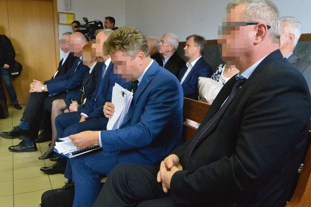 Burmistrz Miasta i Gminy Połaniec Jacek T. i były poseł Andrzej P. uczestniczyli w środowej sprawie w Sądzie Rejonowym w Kielcach