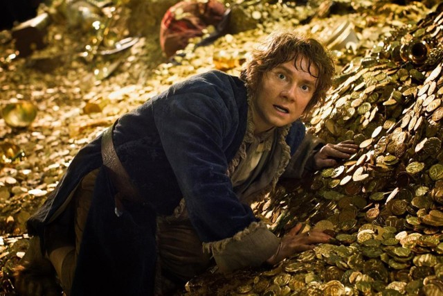 Najlepsza w filmie jest scena potyczki Bilbo ze smokiem Smaugiem - tylko w niej reżyser faktycznie skupił się na postaciach