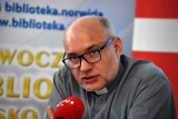 Palenie książek? To już niestety było w historii. Co o akcji fundacji SMS z Nieba w Gdańsku sądzi ks. prof. Andrzej Draguła?