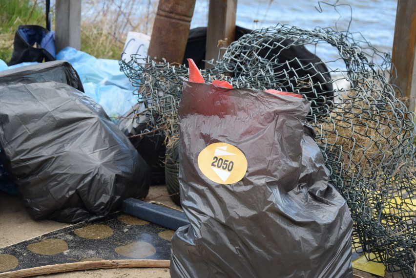 Odpady koło Babich Dołów szpecą okolicę i zagrażają mieszkańcom? Polska 2050 apeluje o interwencję