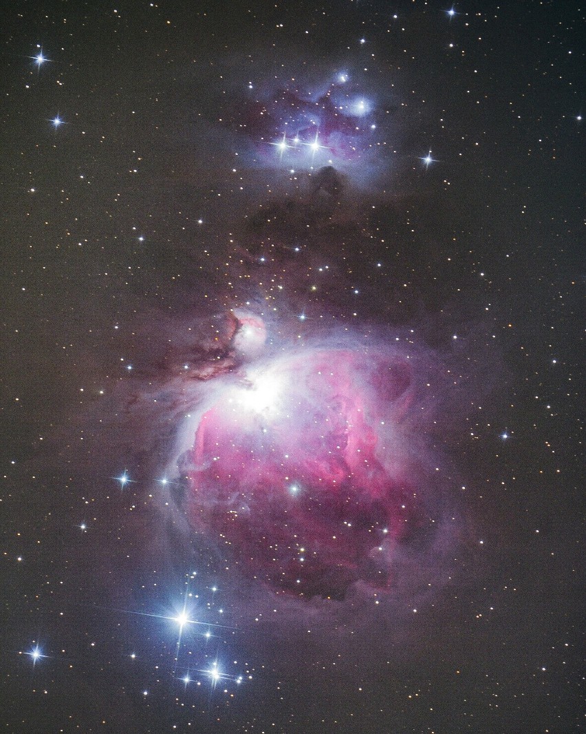 Klasyk nieba zimowego. Wielka Mgławica Oriona i NGC 1977...