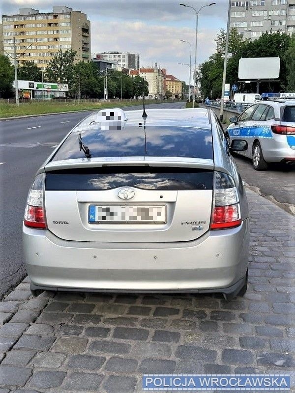 Taksówkarz z Ukrainy prawo jazdy… kupił przez internet