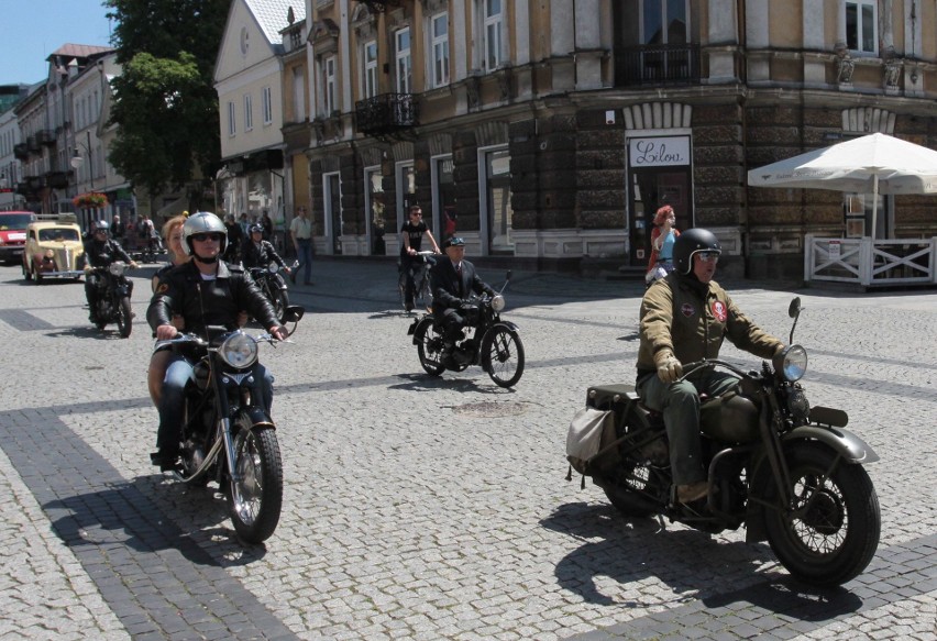 Radomskie Towarzystwo Retrocyklistów zorganizowało Festyn Retro Rowerowy w Radomiu