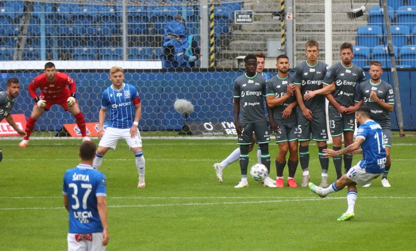 Lech Poznań wygrał w niedzielę z Lechią Gdańsk 3:2....