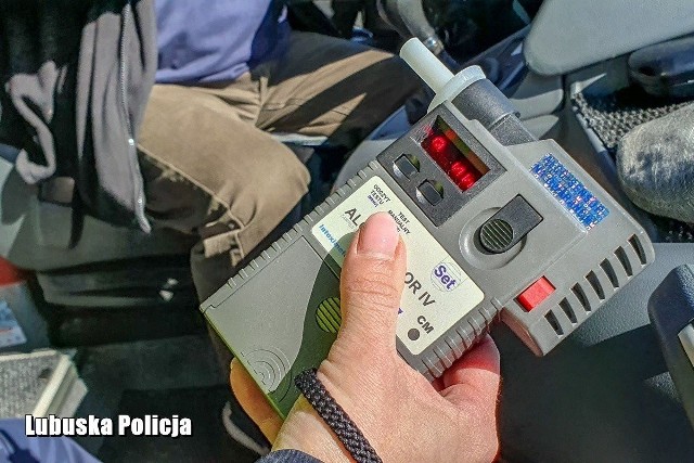 W ręce gorzowskich policjantów wpadł nieodpowiedzialny kierowca autokaru.