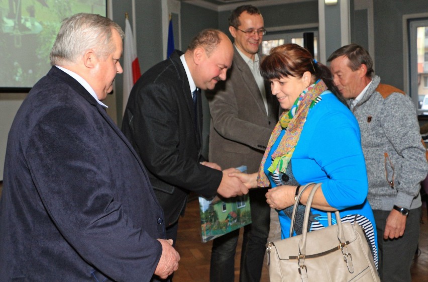 II miejsce z piękną zagrodę zajęli Bożena i Mirosław...