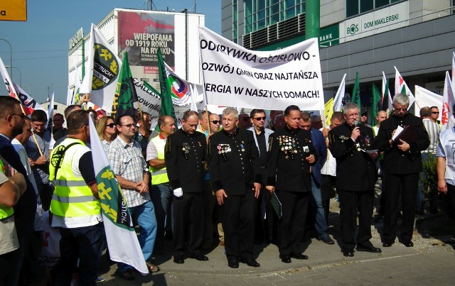 Wcześniej górnicy protestowali przed budynkiem Regionalnej Dyrekcji Ochrony Środowiska w Poznaniu