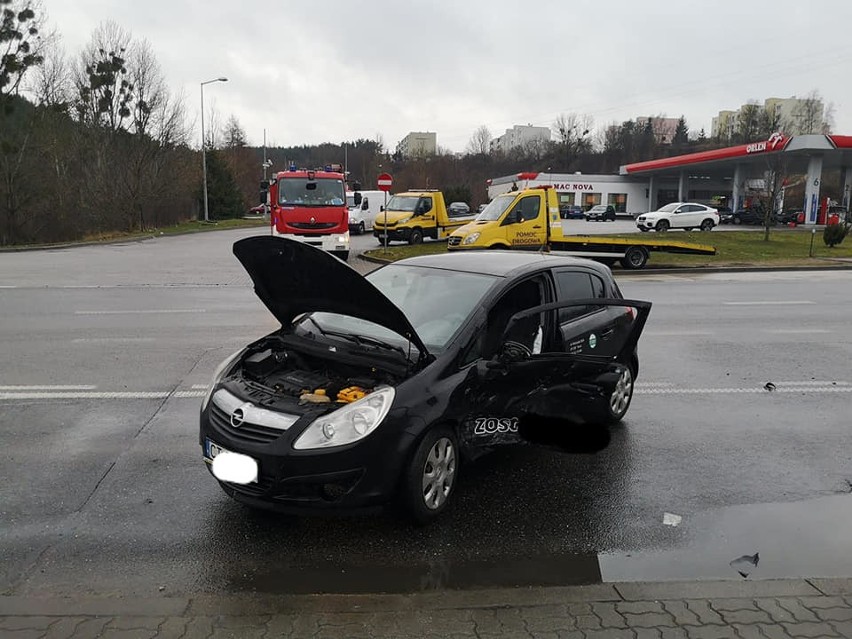 Wypadek w Bydgoszczy. Kobieta w ciąży trafiła do szpitala [zdjęcia]