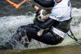 Ford Kuga Kite Challenge 2020 Rewa. Tak się lata w Rewie przy Szpyrku. Na wodzie i nad wodą sportowcy oraz... kite pies ZDJĘCIA