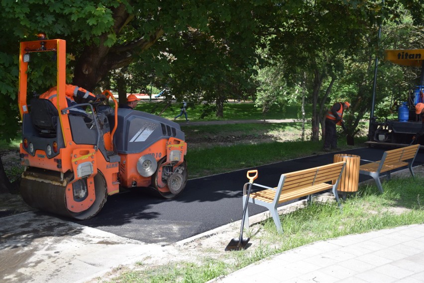 - Wiecie może, co dzieje się na ścieżce wzdłuż Kłodawki? -...