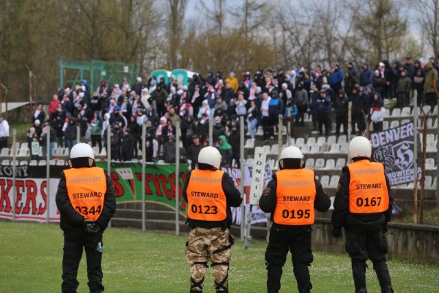 Zobacz kolejne zdjęcia. Przesuwaj zdjęcia w prawo - naciśnij strzałkę lub przycisk NASTĘPNE