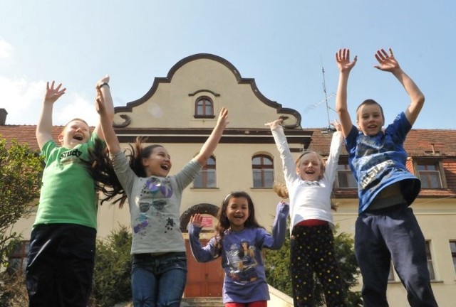 Piątka dzieci ze szkoły przy sanatorium, która pojechała na nagrania do studia Telewizji Polskiej będzie miała co wspominać przez wiele lat. 