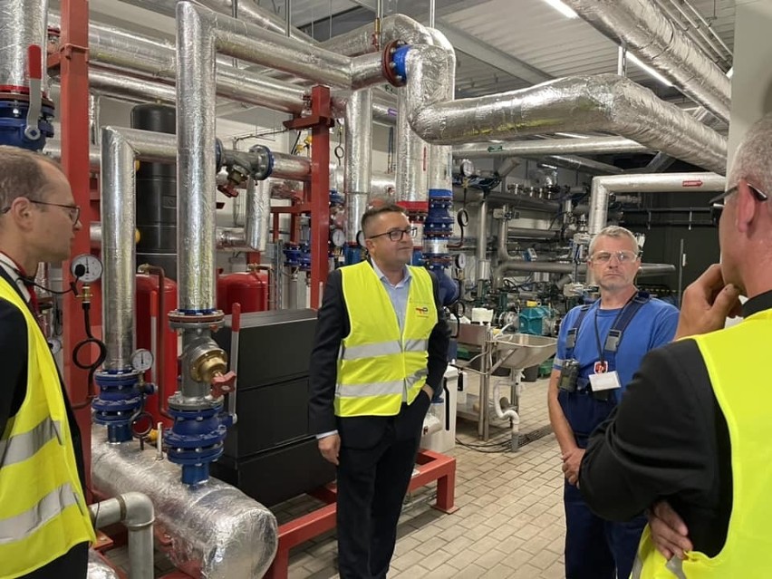 W Gołoszycach w gminie Baćkowice otwarto pierwszą w powiecie opatowskim biogazownię. Bioodpady zamienią w energię. Zdjęcia