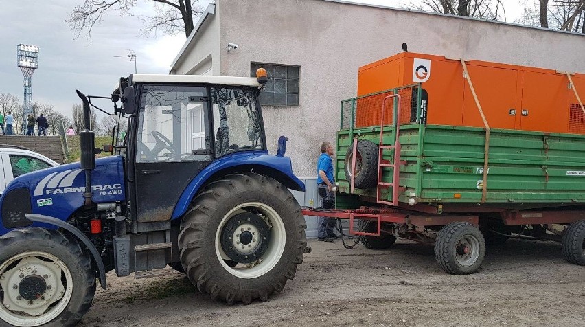 Jupitery zasili wypożyczony agregat.