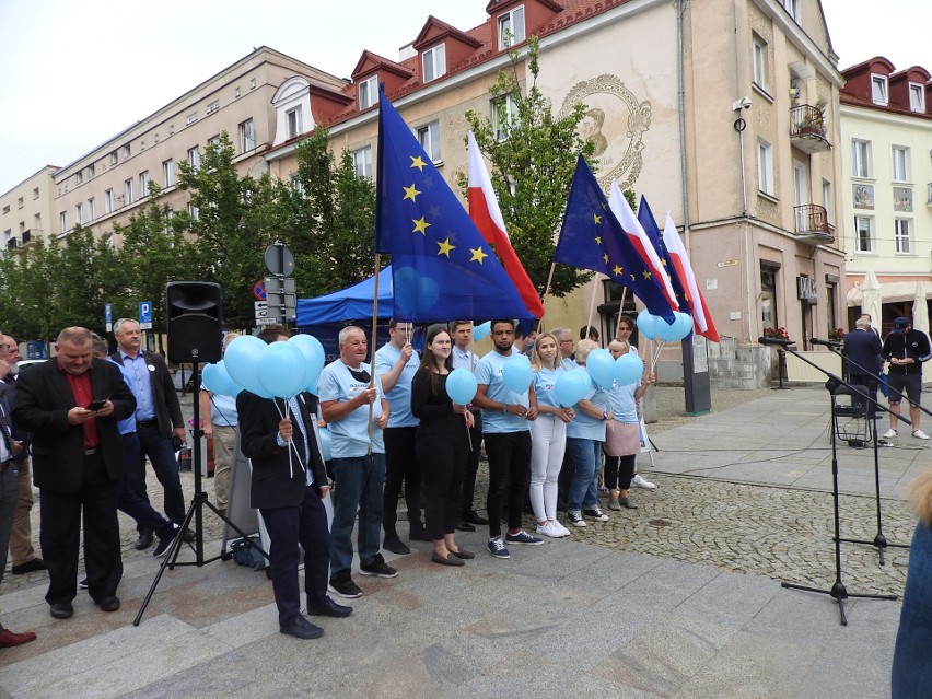 Szef PO Borys Budka na Rynku Kościuszki w Białymstoku...