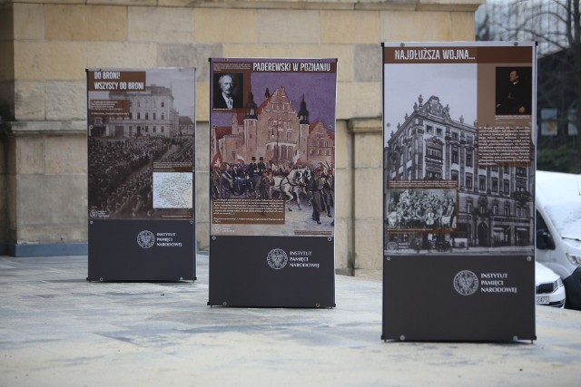 Wystawę „Powstanie wielkopolskie 1918-1919” można już oglądać przed gmachem urzędu wojewódzkiego w Katowicach.