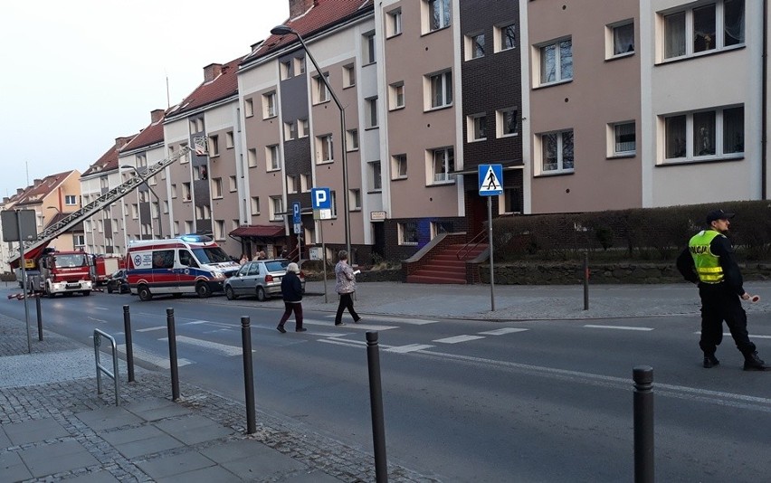 Akcja służb ratunkowych na ulicy Chrobrego w Stargardzie.