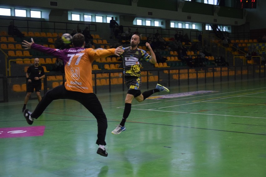 MKS Kalisz przed Stalą Gorzów w Handball Cup. Grał też AZS UZ [DUŻO ZDJĘĆ]