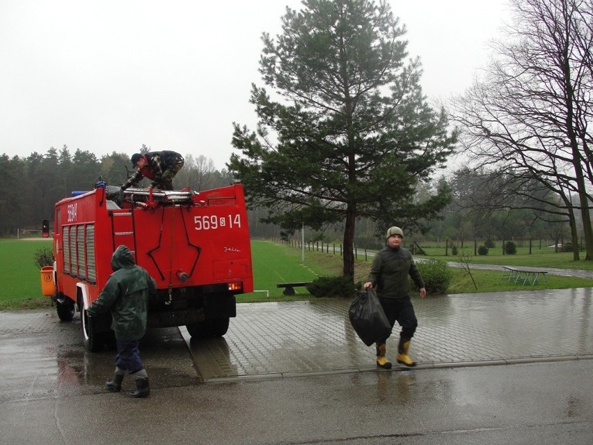Złomiada w Jankowicach. Zebrano 2 tony złomu dla strażaków...