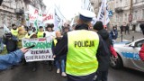 Protest rolników w Piotrkowie. Bronią rolników zatrzymanych za fałszowanie świadectw zdrowia świń