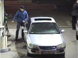 Nieuchwytny złodziej kradnie paliwo na stacjach [ZOBACZ ZDJĘCIA] Kim jest sprawca? 
