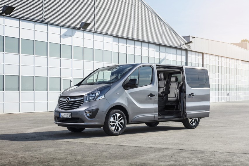 Opel Vivaro Tourer...